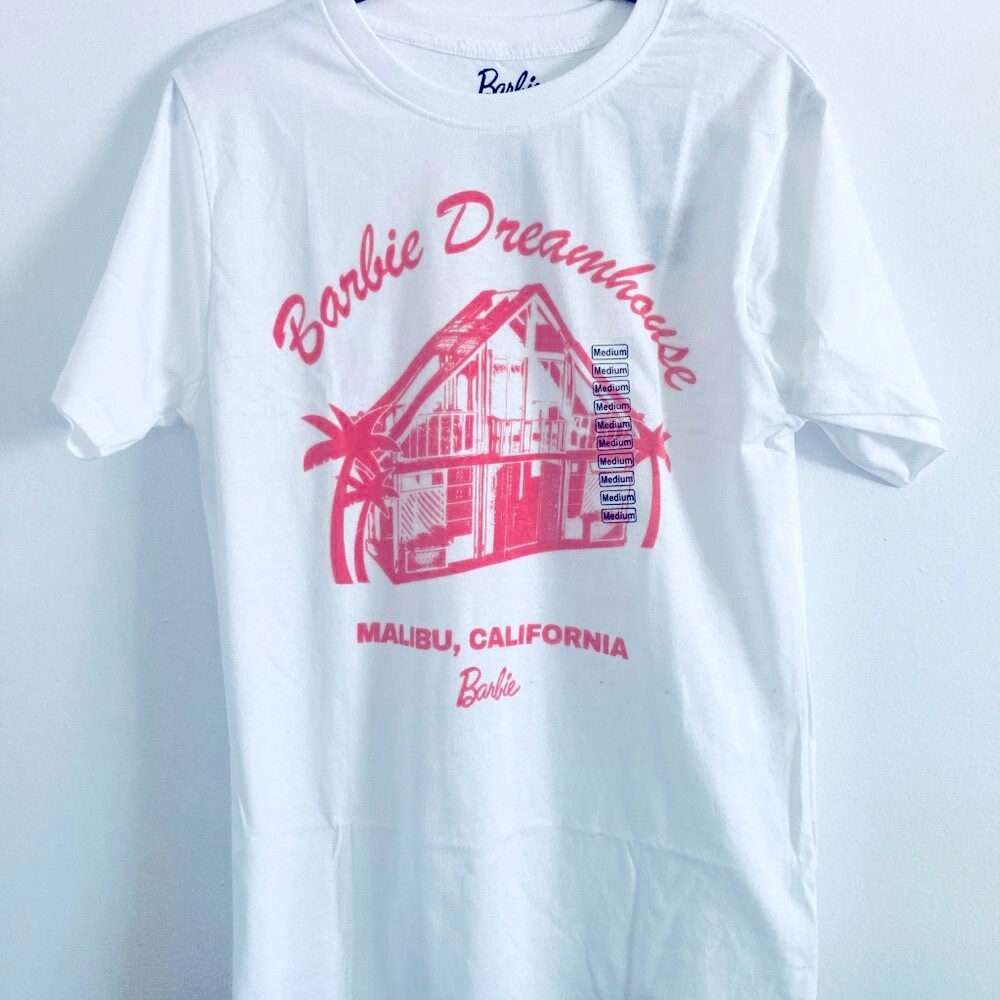 🍒 5/$25 🍒 Barbie's Dreamhouse Malibu California Graphic T Shirt
